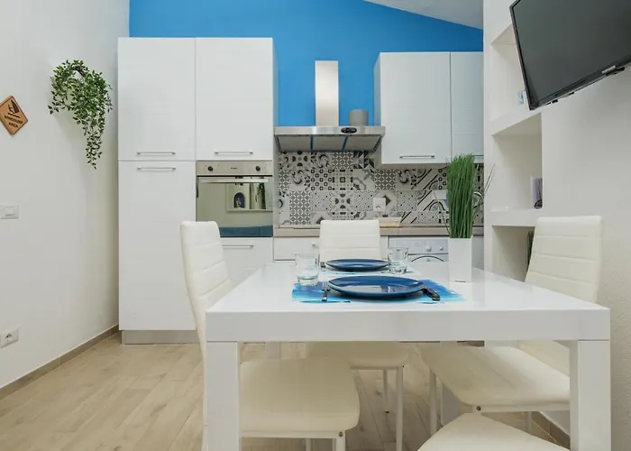 Casa Giallo Cannigione